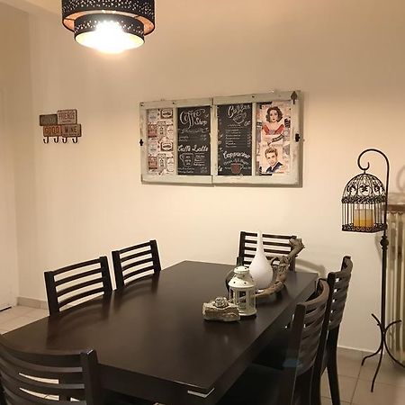 Apartamento Art House In Atenas Exterior foto